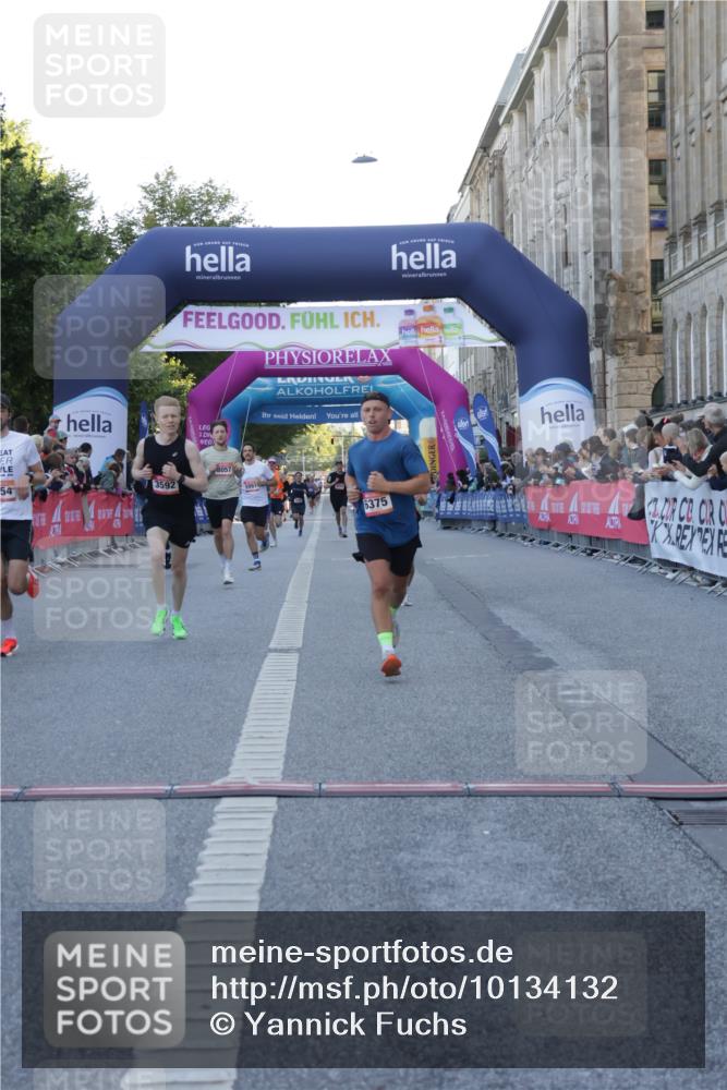 06.09.2026 - CURREX Alsterlauf Yannick Fuchs http://msf.ph/oto/10134132 06.09.2026 09:41:55 Ziel 2319, 2608, 3592, 4470, 4671, 4854, 5124, 6375 meine-sportfotos.de
