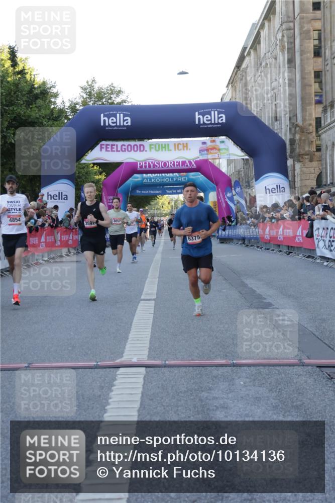 06.09.2026 - CURREX Alsterlauf Yannick Fuchs http://msf.ph/oto/10134136 06.09.2026 09:41:55 Ziel 2319, 2608, 3592, 4470, 4671, 4854, 5124, 6375 meine-sportfotos.de