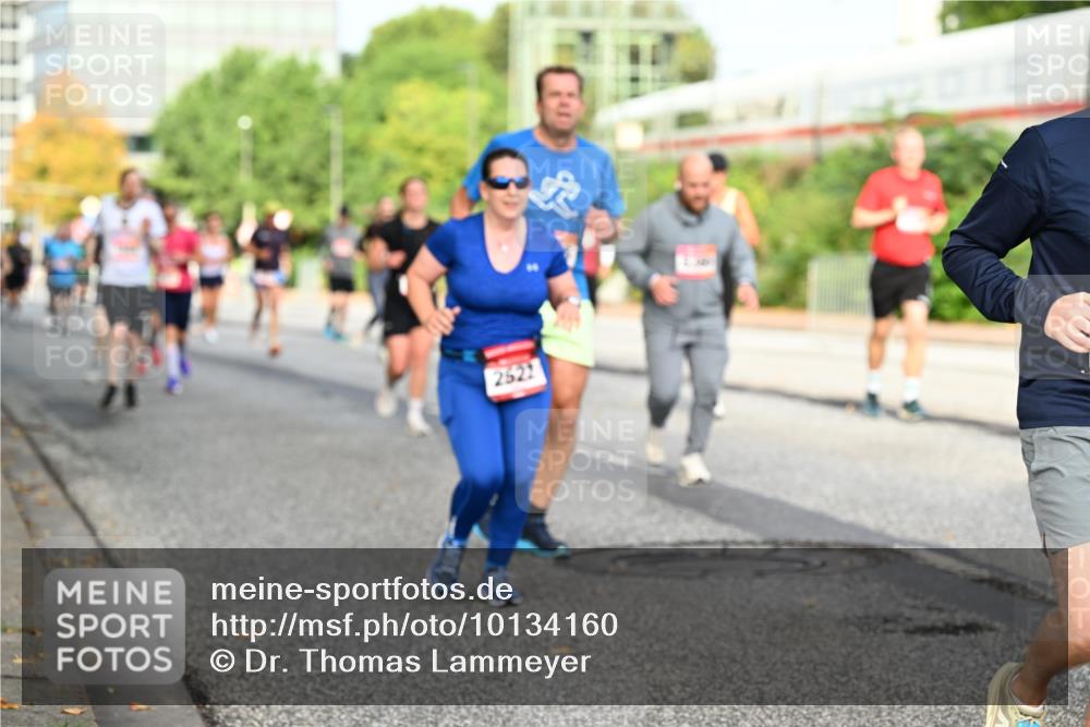 06.09.2026 - CURREX Alsterlauf Dr. Thomas Lammeyer http://msf.ph/oto/10134160 06.09.2026 09:59:23 Laufen 2621, 2010 meine-sportfotos.de