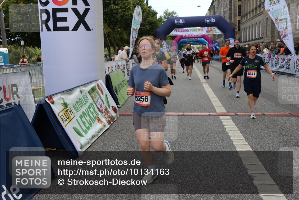 06.09.2026 - CURREX Alsterlauf Strokosch-Dieckow http://msf.ph/oto/10134163 06.09.2026 10:08:06 Ziel 2390, 2407, 3192, 3193, 3194, 3298, 3666, 4159, 4292, 4727, 4841, 5049, 5256, 5290, 5597, 6168, 6361, 6395 meine-sportfotos.de