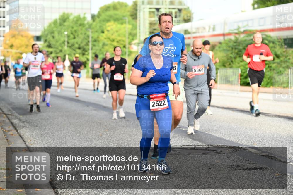 06.09.2026 - CURREX Alsterlauf Dr. Thomas Lammeyer http://msf.ph/oto/10134166 06.09.2026 09:59:24 Laufen 2522, 6, 5360, 10010 meine-sportfotos.de