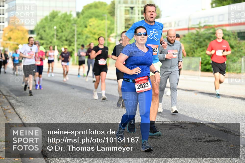 06.09.2026 - CURREX Alsterlauf Dr. Thomas Lammeyer http://msf.ph/oto/10134167 06.09.2026 09:59:24 Laufen 99, 66, 2522, 260 meine-sportfotos.de