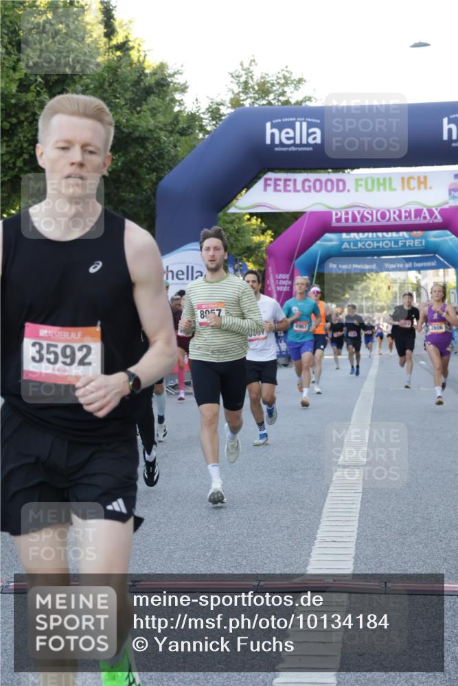 06.09.2026 - CURREX Alsterlauf Yannick Fuchs http://msf.ph/oto/10134184 06.09.2026 09:41:59 Ziel 2606, 2608, 2738, 3592, 4470, 4671, 4854, 4931, 4967, 5124, 5997, 6375, 8057, 8148 meine-sportfotos.de
