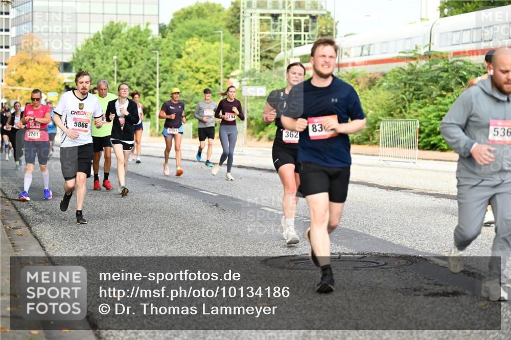 06.09.2026 - CURREX Alsterlauf Dr. Thomas Lammeyer http://msf.ph/oto/10134186 06.09.2026 09:59:25 Laufen 2741, 24, 5866, 4454, 194, 362, 83, 536 meine-sportfotos.de