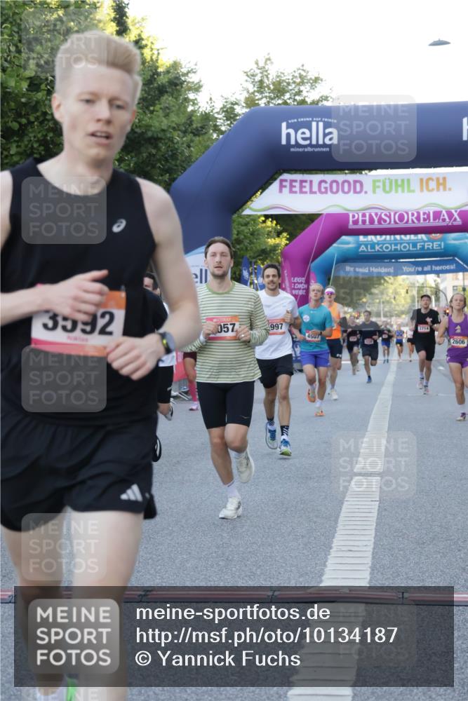06.09.2026 - CURREX Alsterlauf Yannick Fuchs http://msf.ph/oto/10134187 06.09.2026 09:41:59 Ziel 2606, 2608, 2738, 3592, 4470, 4671, 4854, 4931, 4967, 5124, 5997, 6375, 8057, 8148 meine-sportfotos.de