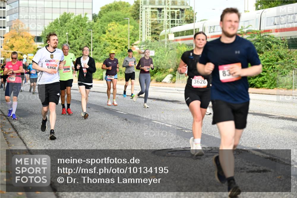 06.09.2026 - CURREX Alsterlauf Dr. Thomas Lammeyer http://msf.ph/oto/10134195 06.09.2026 09:59:26 Laufen 5866, 3096, 3729, 2741, 86, 4454, 229, 3626, 83 meine-sportfotos.de