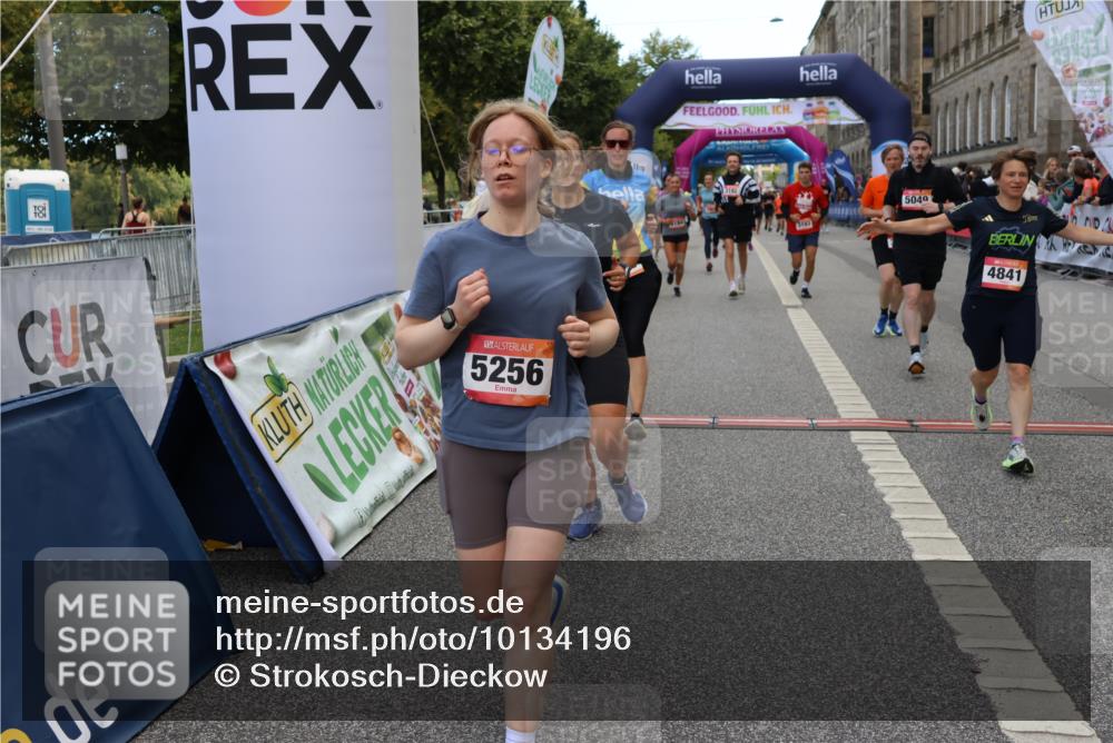 06.09.2026 - CURREX Alsterlauf Strokosch-Dieckow http://msf.ph/oto/10134196 06.09.2026 10:08:06 Ziel 2390, 2407, 3192, 3193, 3194, 3298, 3666, 4159, 4292, 4727, 4841, 5049, 5256, 5290, 5597, 6168, 6361, 6395 meine-sportfotos.de