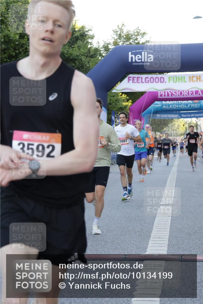 06.09.2026 - CURREX Alsterlauf Yannick Fuchs http://msf.ph/oto/10134199 06.09.2026 09:41:59 Ziel 2606, 2608, 2738, 3592, 4470, 4671, 4854, 4931, 4967, 5124, 5997, 6375, 8057, 8148 meine-sportfotos.de