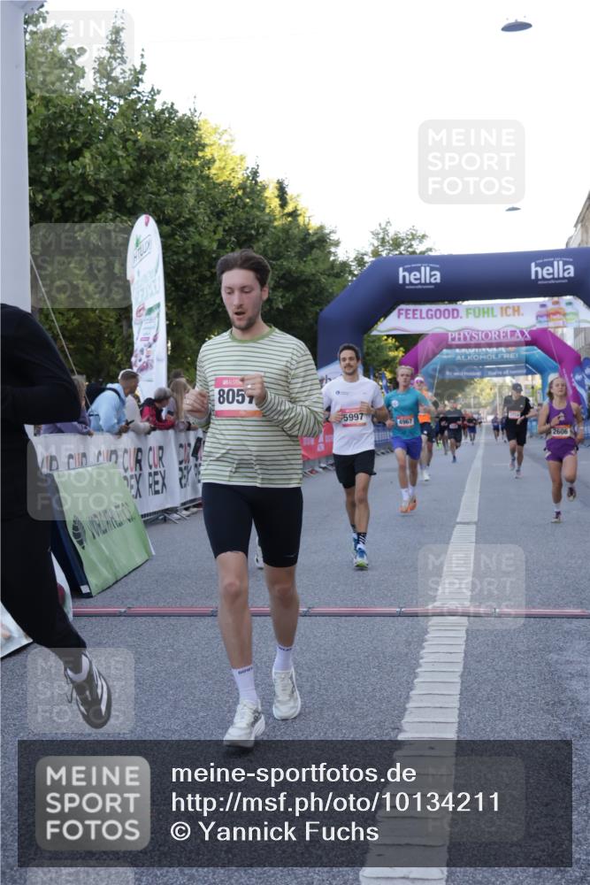 06.09.2026 - CURREX Alsterlauf Yannick Fuchs http://msf.ph/oto/10134211 06.09.2026 09:42:01 Ziel 2606, 2608, 2738, 3592, 3714, 4068, 4470, 4535, 4671, 4854, 4931, 4967, 5124, 5997, 6375, 8057, 8148 meine-sportfotos.de