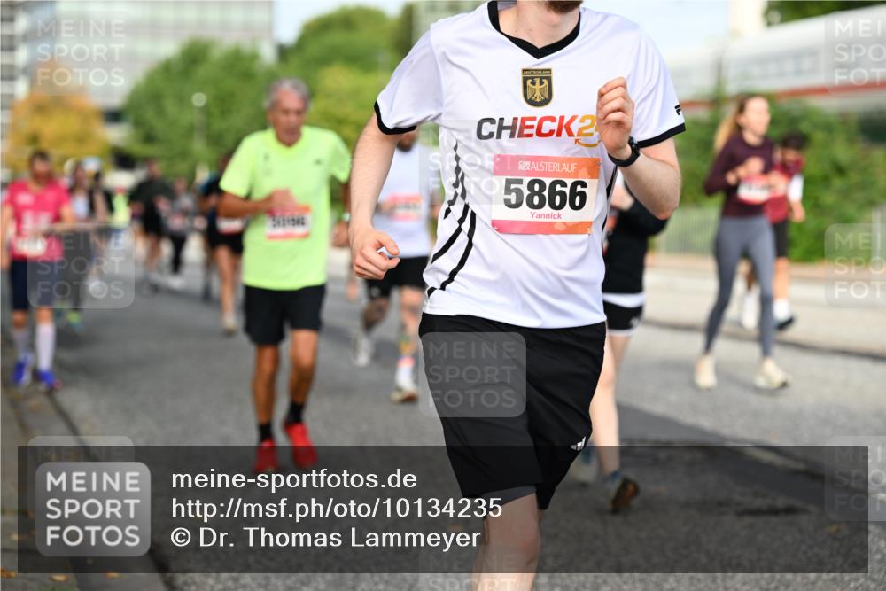 06.09.2026 - CURREX Alsterlauf Dr. Thomas Lammeyer http://msf.ph/oto/10134235 06.09.2026 09:59:29 Laufen 2, 5866 meine-sportfotos.de