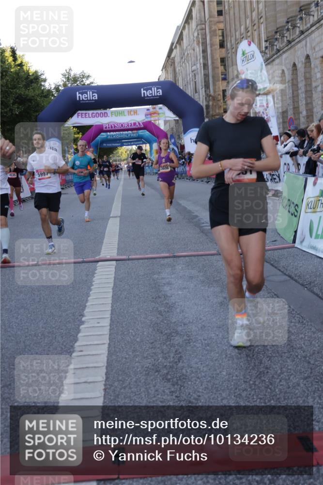 06.09.2026 - CURREX Alsterlauf Yannick Fuchs http://msf.ph/oto/10134236 06.09.2026 09:42:01 Ziel 2606, 2608, 2738, 3592, 3714, 4068, 4470, 4535, 4671, 4854, 4931, 4967, 5124, 5997, 6375, 8057, 8148 meine-sportfotos.de