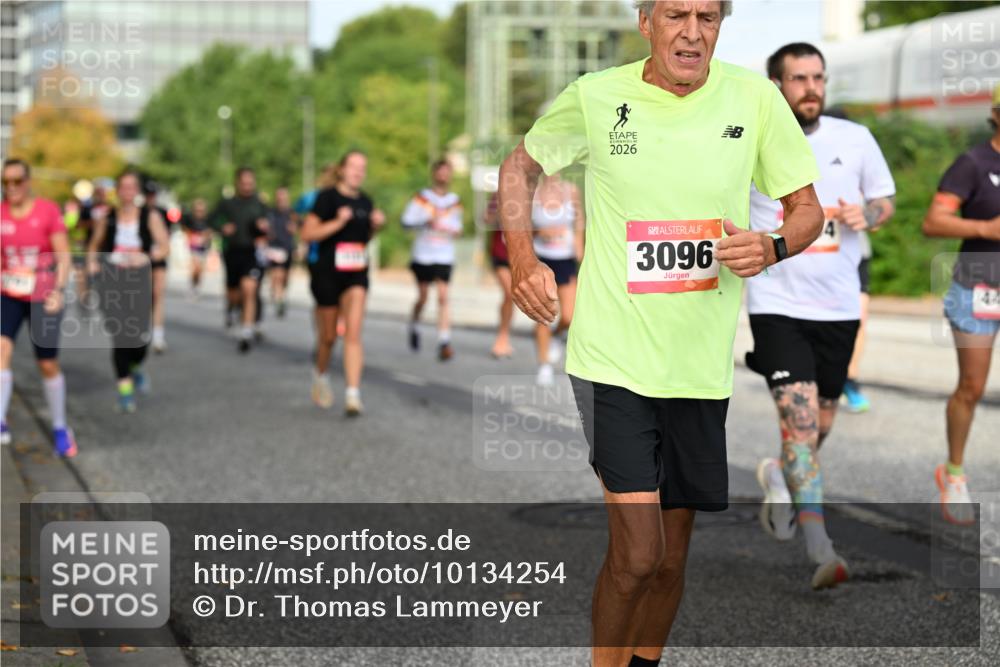 06.09.2026 - CURREX Alsterlauf Dr. Thomas Lammeyer http://msf.ph/oto/10134254 06.09.2026 09:59:31 Laufen 2026, 3096, 44 meine-sportfotos.de