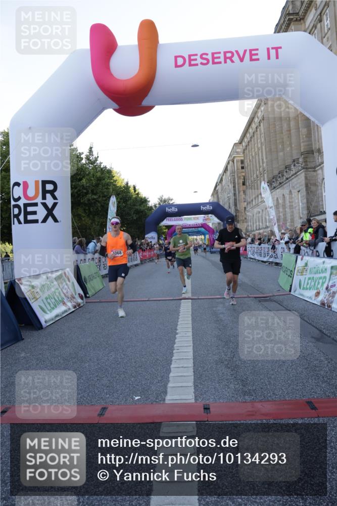 06.09.2026 - CURREX Alsterlauf Yannick Fuchs http://msf.ph/oto/10134293 06.09.2026 09:42:05 Ziel 2606, 2738, 3238, 3592, 3714, 4068, 4241, 4535, 4854, 4931, 4967, 5112, 5124, 5997, 6280, 6375, 8057, 8148 meine-sportfotos.de