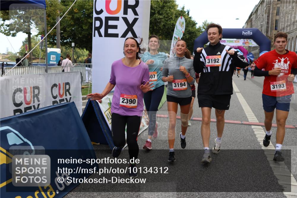 06.09.2026 - CURREX Alsterlauf Strokosch-Dieckow http://msf.ph/oto/10134312 06.09.2026 10:08:11 Ziel 2363, 2390, 2407, 2785, 3192, 3193, 3194, 3298, 3933, 4292, 4590, 4727, 4841, 5049, 5256, 5507, 6361, 6395 meine-sportfotos.de