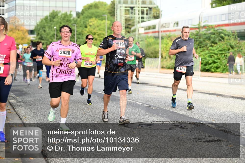 06.09.2026 - CURREX Alsterlauf Dr. Thomas Lammeyer http://msf.ph/oto/10134336 06.09.2026 09:59:39 Laufen 3920, 49, 6, 8288, 2919, 247, 4922 meine-sportfotos.de
