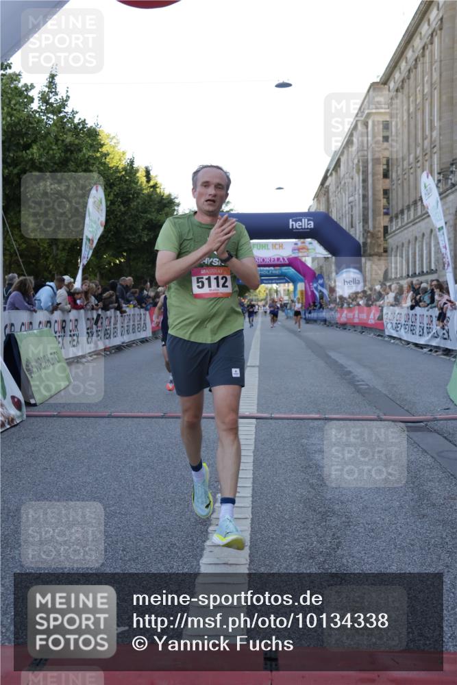 06.09.2026 - CURREX Alsterlauf Yannick Fuchs http://msf.ph/oto/10134338 06.09.2026 09:42:07 Ziel 2606, 2738, 3238, 3714, 4068, 4241, 4535, 4931, 4967, 5112, 5124, 5997, 6127, 6280, 8057, 8148 meine-sportfotos.de