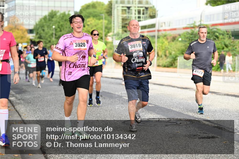 06.09.2026 - CURREX Alsterlauf Dr. Thomas Lammeyer http://msf.ph/oto/10134342 06.09.2026 09:59:39 Laufen 1234, 3920, 8, 3919, 4922 meine-sportfotos.de