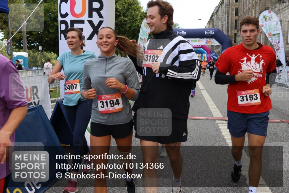 06.09.2026 - CURREX Alsterlauf Strokosch-Dieckow http://msf.ph/oto/10134366 06.09.2026 10:08:12 Ziel 2363, 2390, 2407, 2785, 3192, 3193, 3194, 3298, 3309, 3933, 4292, 4590, 4727, 4841, 5049, 5507, 6361, 6395 meine-sportfotos.de