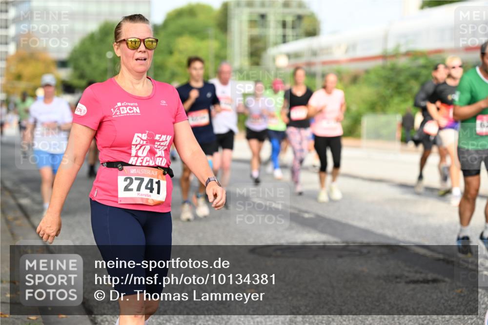 06.09.2026 - CURREX Alsterlauf Dr. Thomas Lammeyer http://msf.ph/oto/10134381 06.09.2026 09:59:43 Laufen 1, 2, 2741 meine-sportfotos.de
