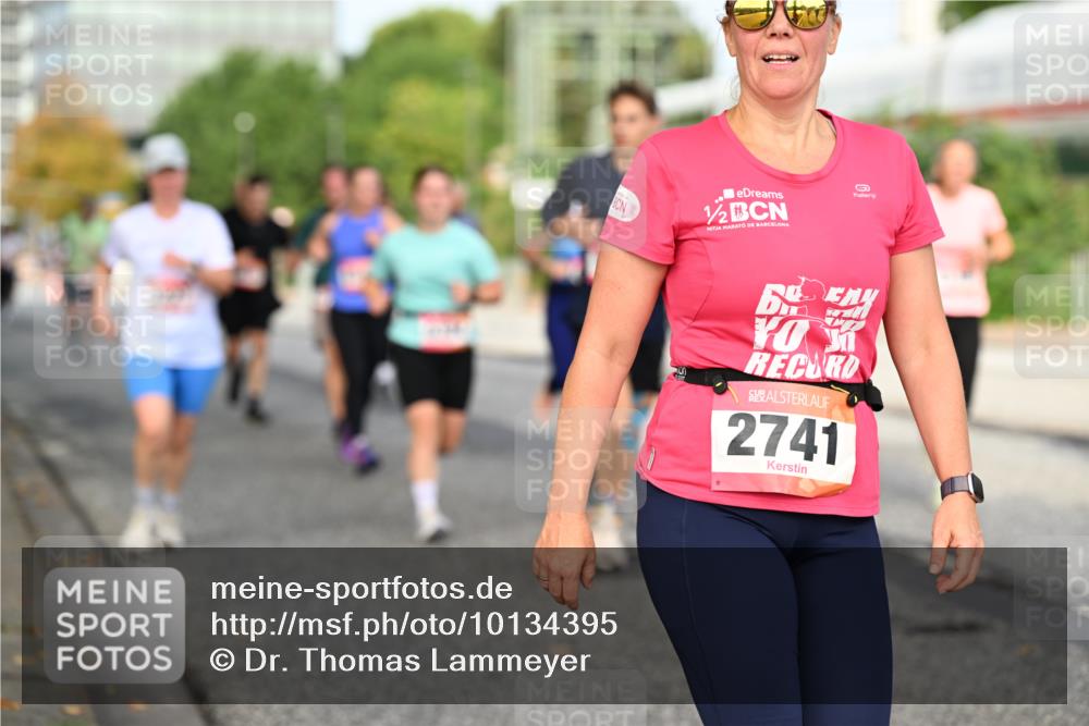 06.09.2026 - CURREX Alsterlauf Dr. Thomas Lammeyer http://msf.ph/oto/10134395 06.09.2026 09:59:44 Laufen 1, 2, 2741 meine-sportfotos.de