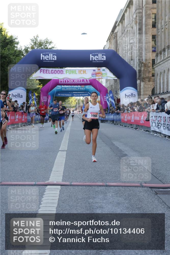 06.09.2026 - CURREX Alsterlauf Yannick Fuchs http://msf.ph/oto/10134406 06.09.2026 09:42:13 Ziel 3238, 3714, 4068, 4241, 4858, 5112, 5960, 6127, 6151, 6280, 6419, 6463 meine-sportfotos.de