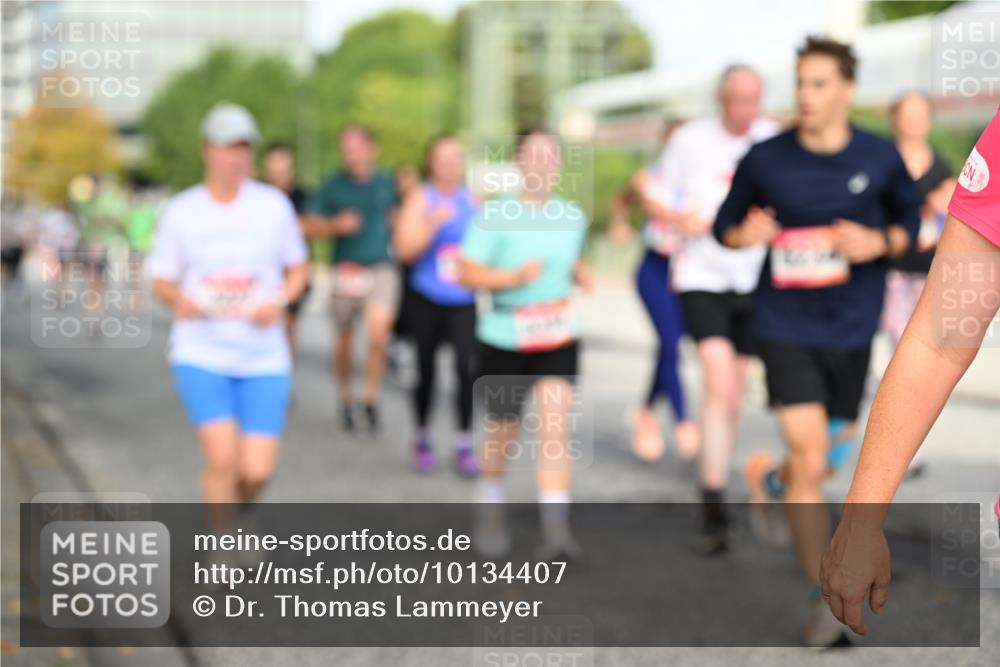 06.09.2026 - CURREX Alsterlauf Dr. Thomas Lammeyer http://msf.ph/oto/10134407 06.09.2026 09:59:45 Laufen  meine-sportfotos.de