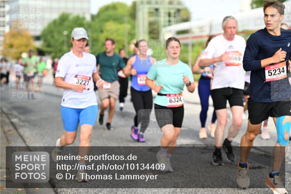 06.09.2026 - CURREX Alsterlauf Dr. Thomas Lammeyer http://msf.ph/oto/10134409 06.09.2026 09:59:45 Laufen 3227, 6324, 869, 5234 meine-sportfotos.de