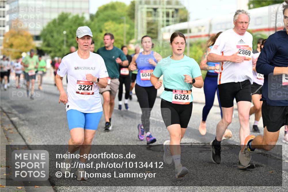 06.09.2026 - CURREX Alsterlauf Dr. Thomas Lammeyer http://msf.ph/oto/10134412 06.09.2026 09:59:45 Laufen 3227, 6046, 6324, 2869, 2, 5 meine-sportfotos.de