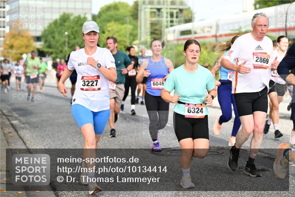 06.09.2026 - CURREX Alsterlauf Dr. Thomas Lammeyer http://msf.ph/oto/10134414 06.09.2026 09:59:45 Laufen 3227, 78, 6046, 6324, 2869, 14 meine-sportfotos.de