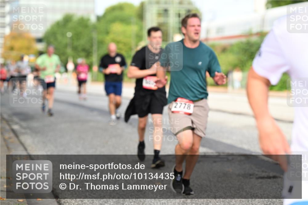 06.09.2026 - CURREX Alsterlauf Dr. Thomas Lammeyer http://msf.ph/oto/10134435 06.09.2026 09:59:47 Laufen 2778 meine-sportfotos.de