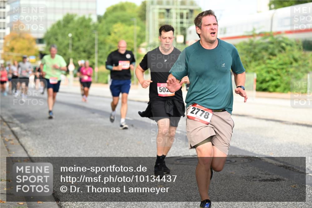 06.09.2026 - CURREX Alsterlauf Dr. Thomas Lammeyer http://msf.ph/oto/10134437 06.09.2026 09:59:48 Laufen 502, 2778 meine-sportfotos.de