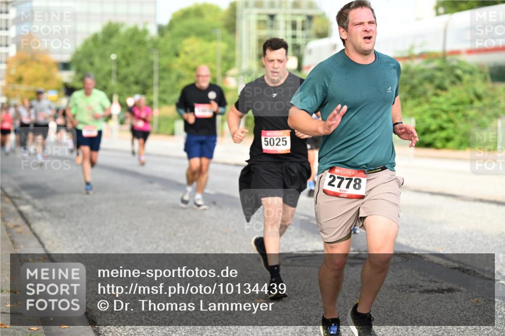 06.09.2026 - CURREX Alsterlauf Dr. Thomas Lammeyer http://msf.ph/oto/10134439 06.09.2026 09:59:48 Laufen 5025, 2778 meine-sportfotos.de