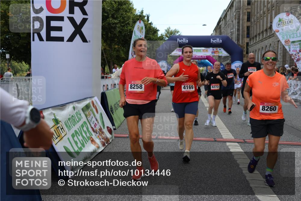 06.09.2026 - CURREX Alsterlauf Strokosch-Dieckow http://msf.ph/oto/10134446 06.09.2026 10:08:20 Ziel 2155, 2363, 2440, 2504, 2785, 3200, 3309, 3352, 3933, 4146, 4169, 4247, 4399, 4447, 4590, 5342, 5502, 5507, 5582, 6473, 8045, 8258, 8260, 8297 meine-sportfotos.de
