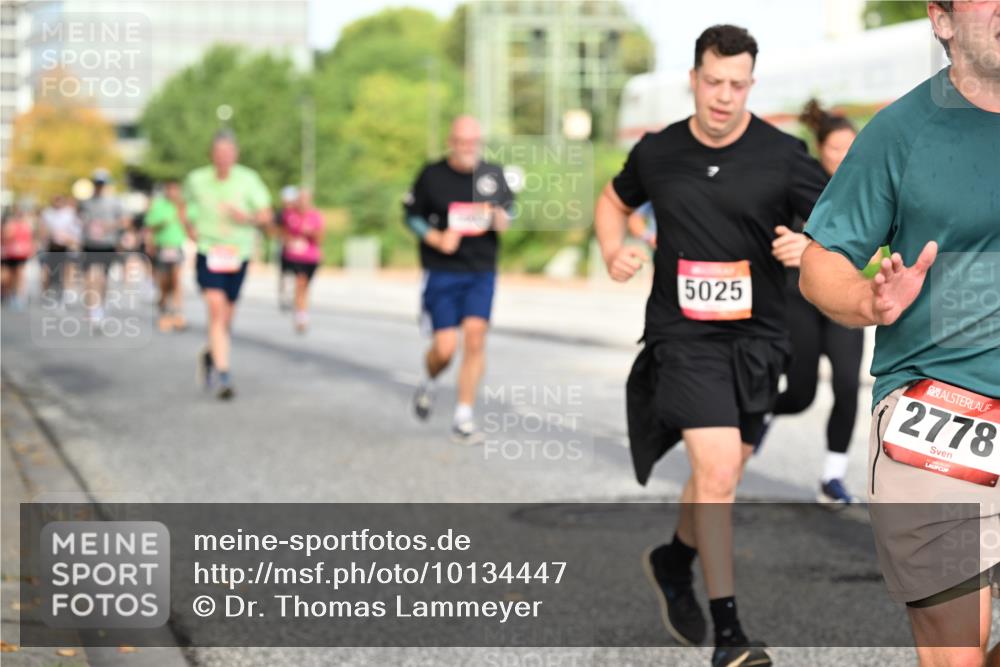 06.09.2026 - CURREX Alsterlauf Dr. Thomas Lammeyer http://msf.ph/oto/10134447 06.09.2026 09:59:48 Laufen 5025, 2778 meine-sportfotos.de