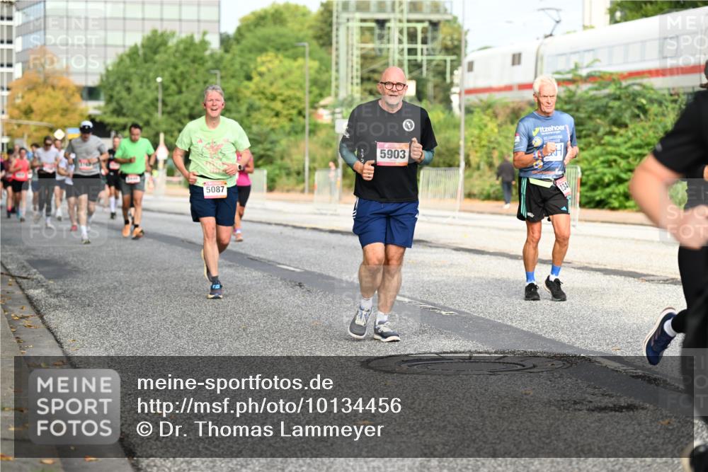 06.09.2026 - CURREX Alsterlauf Dr. Thomas Lammeyer http://msf.ph/oto/10134456 06.09.2026 09:59:49 Laufen 5087, 5903, 234 meine-sportfotos.de