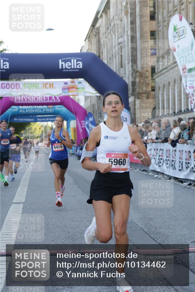 06.09.2026 - CURREX Alsterlauf Yannick Fuchs http://msf.ph/oto/10134462 06.09.2026 09:42:14 Ziel 3238, 4241, 4858, 5112, 5960, 5984, 6127, 6151, 6280, 6419, 6463 meine-sportfotos.de
