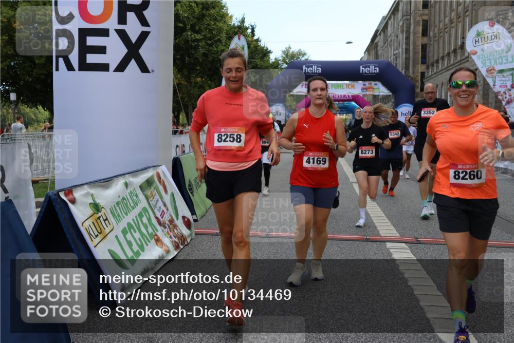 06.09.2026 - CURREX Alsterlauf Strokosch-Dieckow http://msf.ph/oto/10134469 06.09.2026 10:08:20 Ziel 2155, 2363, 2440, 2504, 2785, 3200, 3309, 3352, 3933, 4146, 4169, 4247, 4399, 4447, 4590, 5342, 5502, 5507, 5582, 6473, 8045, 8258, 8260, 8297 meine-sportfotos.de