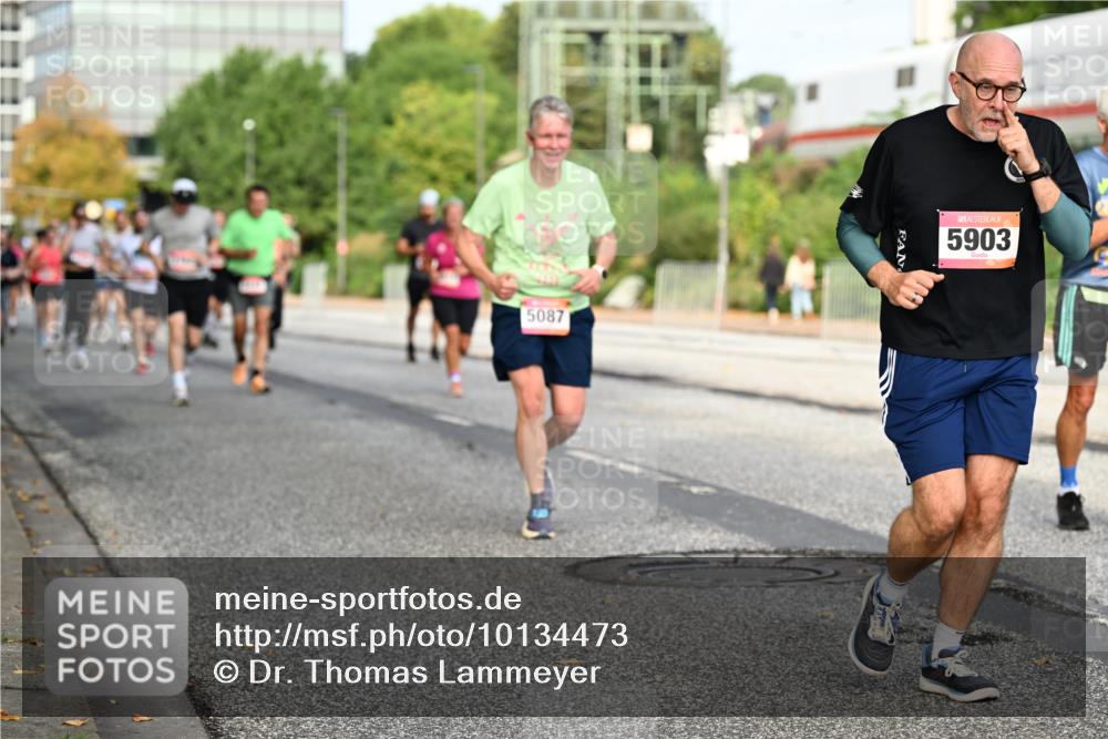 06.09.2026 - CURREX Alsterlauf Dr. Thomas Lammeyer http://msf.ph/oto/10134473 06.09.2026 09:59:51 Laufen 5087, 5903 meine-sportfotos.de