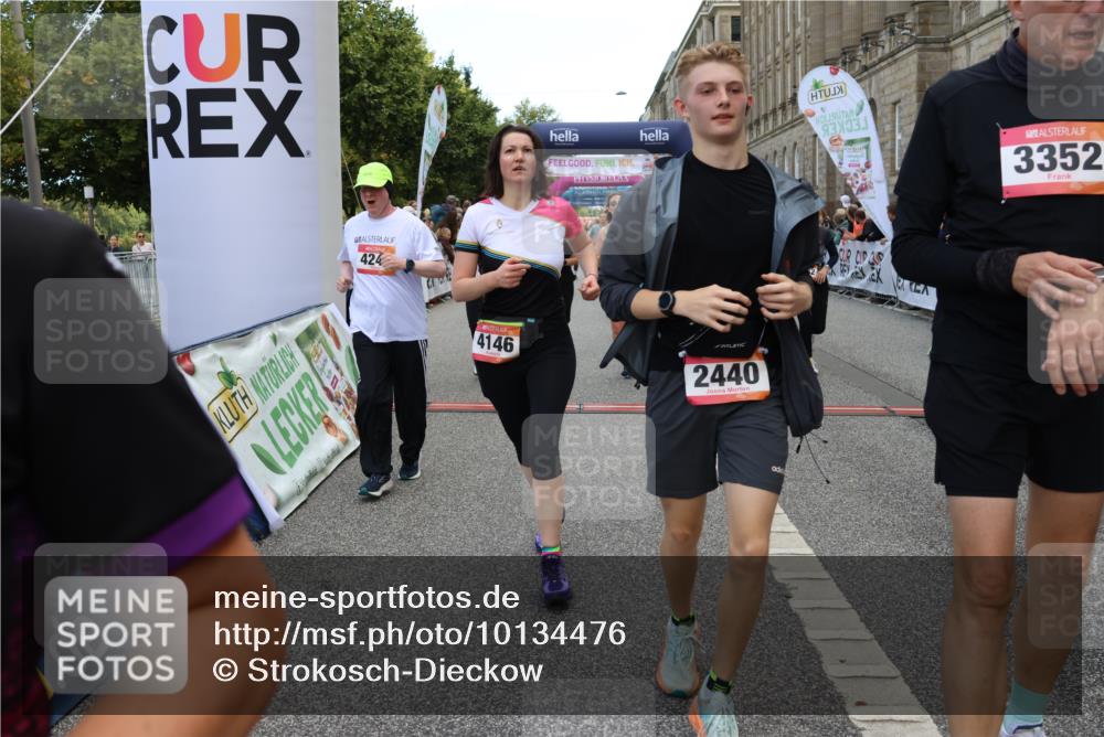 06.09.2026 - CURREX Alsterlauf Strokosch-Dieckow http://msf.ph/oto/10134476 06.09.2026 10:08:25 Ziel 2035, 2080, 2105, 2155, 2440, 2504, 3093, 3200, 3352, 3390, 4146, 4169, 4247, 4399, 4447, 5030, 5342, 5502, 5582, 6230, 6473, 8045, 8258, 8260, 8297 meine-sportfotos.de