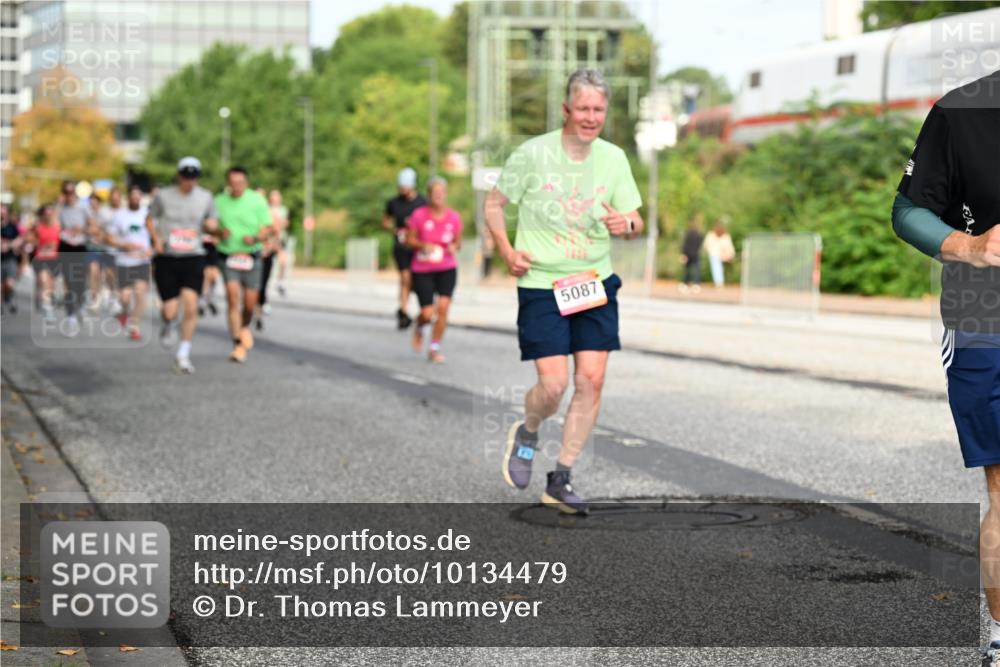 06.09.2026 - CURREX Alsterlauf Dr. Thomas Lammeyer http://msf.ph/oto/10134479 06.09.2026 09:59:51 Laufen 5087 meine-sportfotos.de
