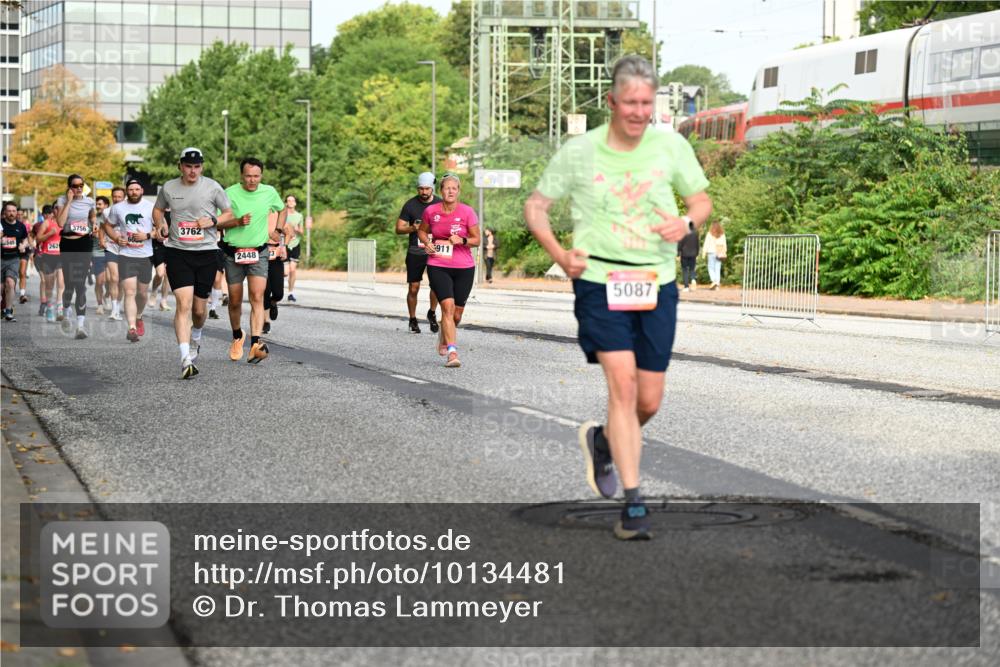 06.09.2026 - CURREX Alsterlauf Dr. Thomas Lammeyer http://msf.ph/oto/10134481 06.09.2026 09:59:51 Laufen 345, 262, 3756, 3762, 2448, 911, 5087 meine-sportfotos.de
