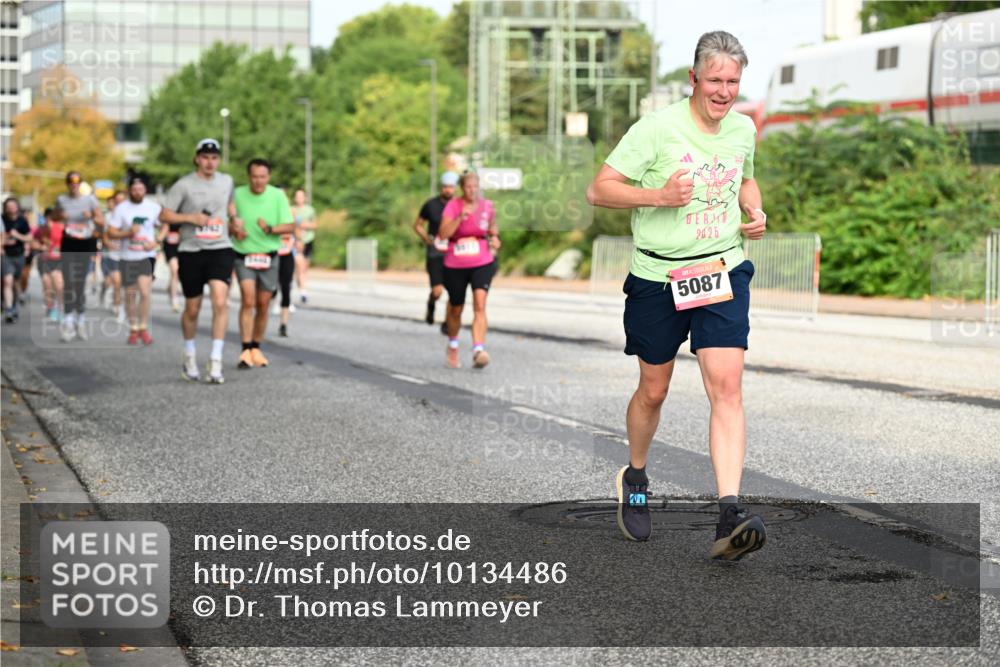 06.09.2026 - CURREX Alsterlauf Dr. Thomas Lammeyer http://msf.ph/oto/10134486 06.09.2026 09:59:52 Laufen 2025, 5087 meine-sportfotos.de