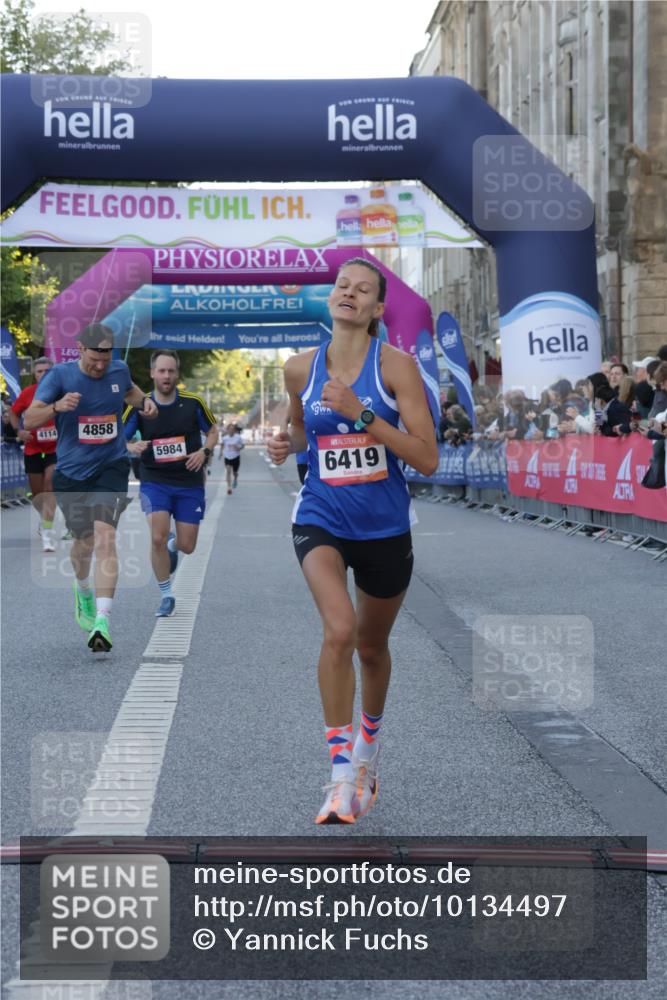 06.09.2026 - CURREX Alsterlauf Yannick Fuchs http://msf.ph/oto/10134497 06.09.2026 09:42:15 Ziel 3238, 4241, 4858, 5554, 5960, 5984, 6127, 6151, 6280, 6419, 6463 meine-sportfotos.de