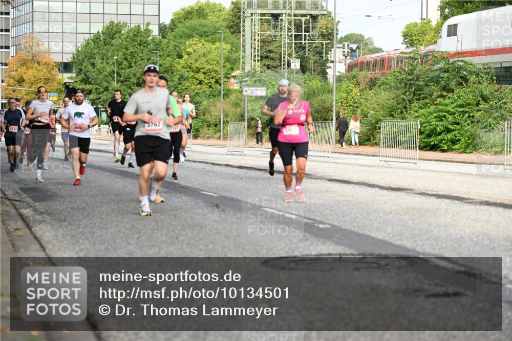06.09.2026 - CURREX Alsterlauf Dr. Thomas Lammeyer http://msf.ph/oto/10134501 06.09.2026 09:59:53 Laufen 5737, 3762, 591 meine-sportfotos.de