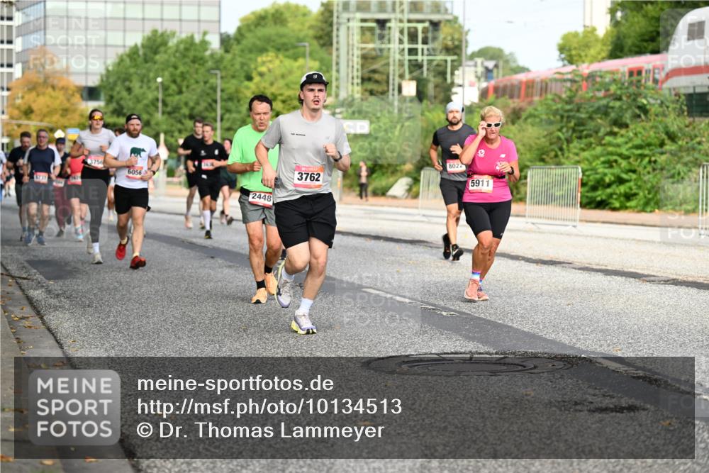 06.09.2026 - CURREX Alsterlauf Dr. Thomas Lammeyer http://msf.ph/oto/10134513 06.09.2026 09:59:54 Laufen 3756, 6056, 2448, 3762, 8022, 5911 meine-sportfotos.de