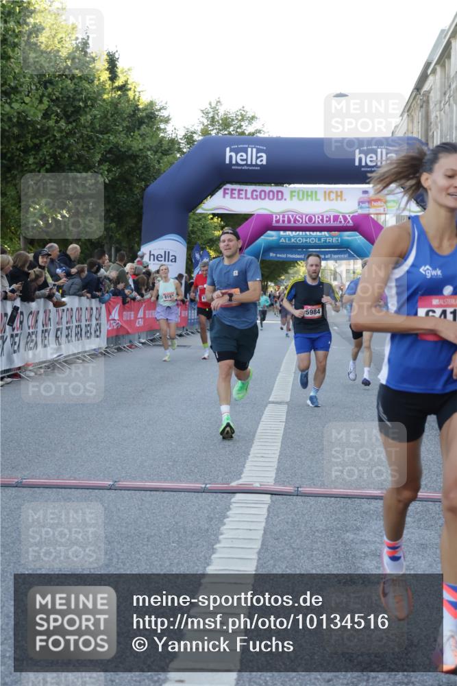 06.09.2026 - CURREX Alsterlauf Yannick Fuchs http://msf.ph/oto/10134516 06.09.2026 09:42:16 Ziel 3238, 4241, 4858, 5554, 5960, 5984, 6127, 6151, 6280, 6419, 6463 meine-sportfotos.de