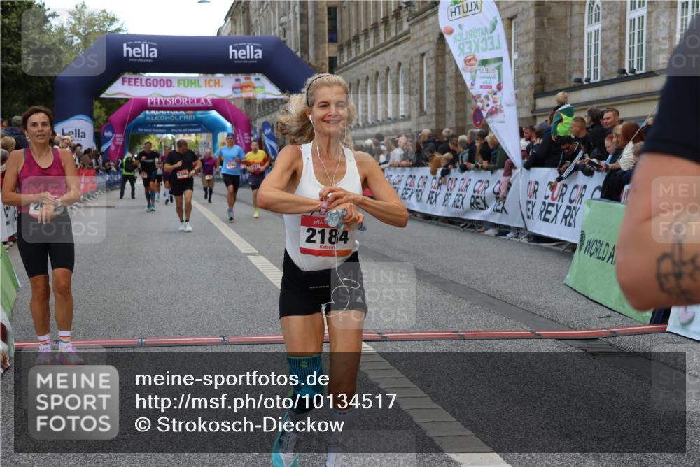 06.09.2026 - CURREX Alsterlauf Strokosch-Dieckow http://msf.ph/oto/10134517 06.09.2026 09:55:05 Ziel 2184, 2261, 2348, 2397, 2494, 2502, 2826, 2962, 3291, 4322, 4622, 4765, 4839, 5094, 5298, 5385, 5721 meine-sportfotos.de