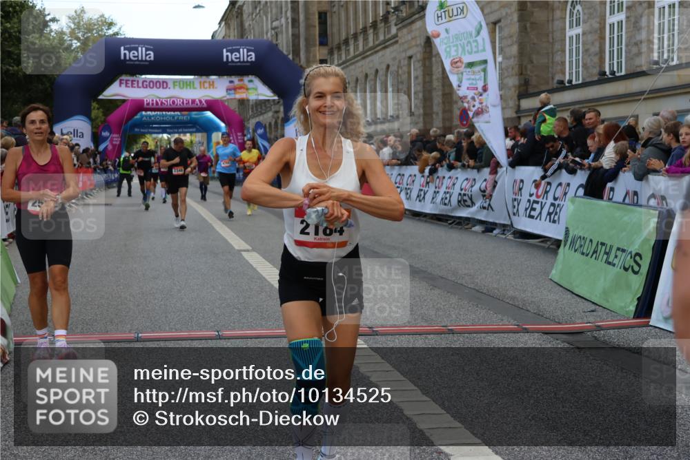 06.09.2026 - CURREX Alsterlauf Strokosch-Dieckow http://msf.ph/oto/10134525 06.09.2026 09:55:05 Ziel 2184, 2261, 2348, 2397, 2494, 2502, 2826, 2962, 3291, 4322, 4622, 4765, 4839, 5094, 5298, 5385, 5721 meine-sportfotos.de