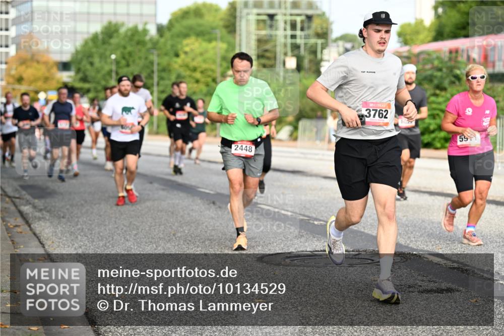 06.09.2026 - CURREX Alsterlauf Dr. Thomas Lammeyer http://msf.ph/oto/10134529 06.09.2026 09:59:55 Laufen 2448, 3762, 59 meine-sportfotos.de