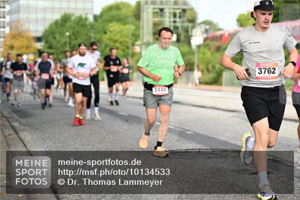 06.09.2026 - CURREX Alsterlauf Dr. Thomas Lammeyer http://msf.ph/oto/10134533 06.09.2026 09:59:56 Laufen 2448, 3762 meine-sportfotos.de